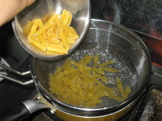 パスタゆで.JPG